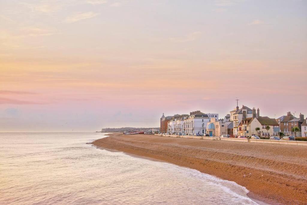 Seabeach Snug Deal Exterior photo